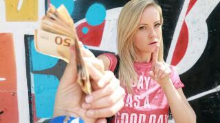 PublicPickups – Nip Slip Payday – Sicilia